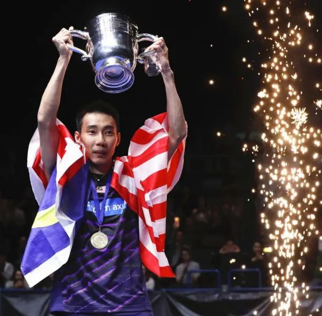 韩国羽毛球队轻取法国羽毛球队，李宗伟高光表现