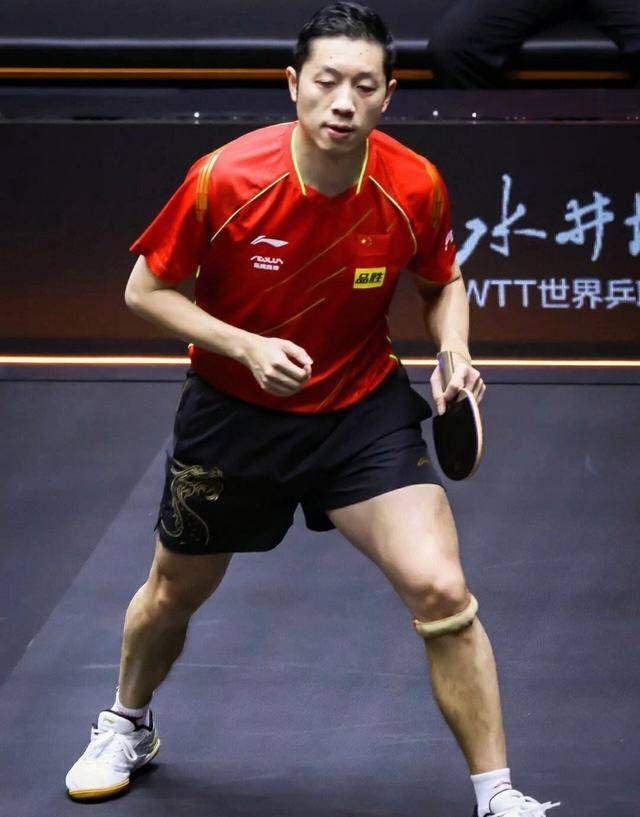 英国乒乓球队轻取德国乒乓球队，许昕高光表现