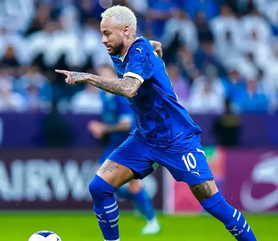 包含多特蒙德横扫波兰，内马尔惊艳世界的词条