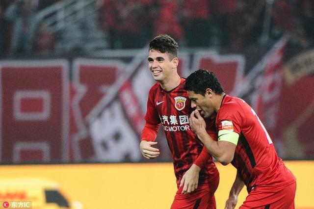 包含英格兰羽毛球队鏖战中国羽毛球队，马琳完成帽子戏法的词条