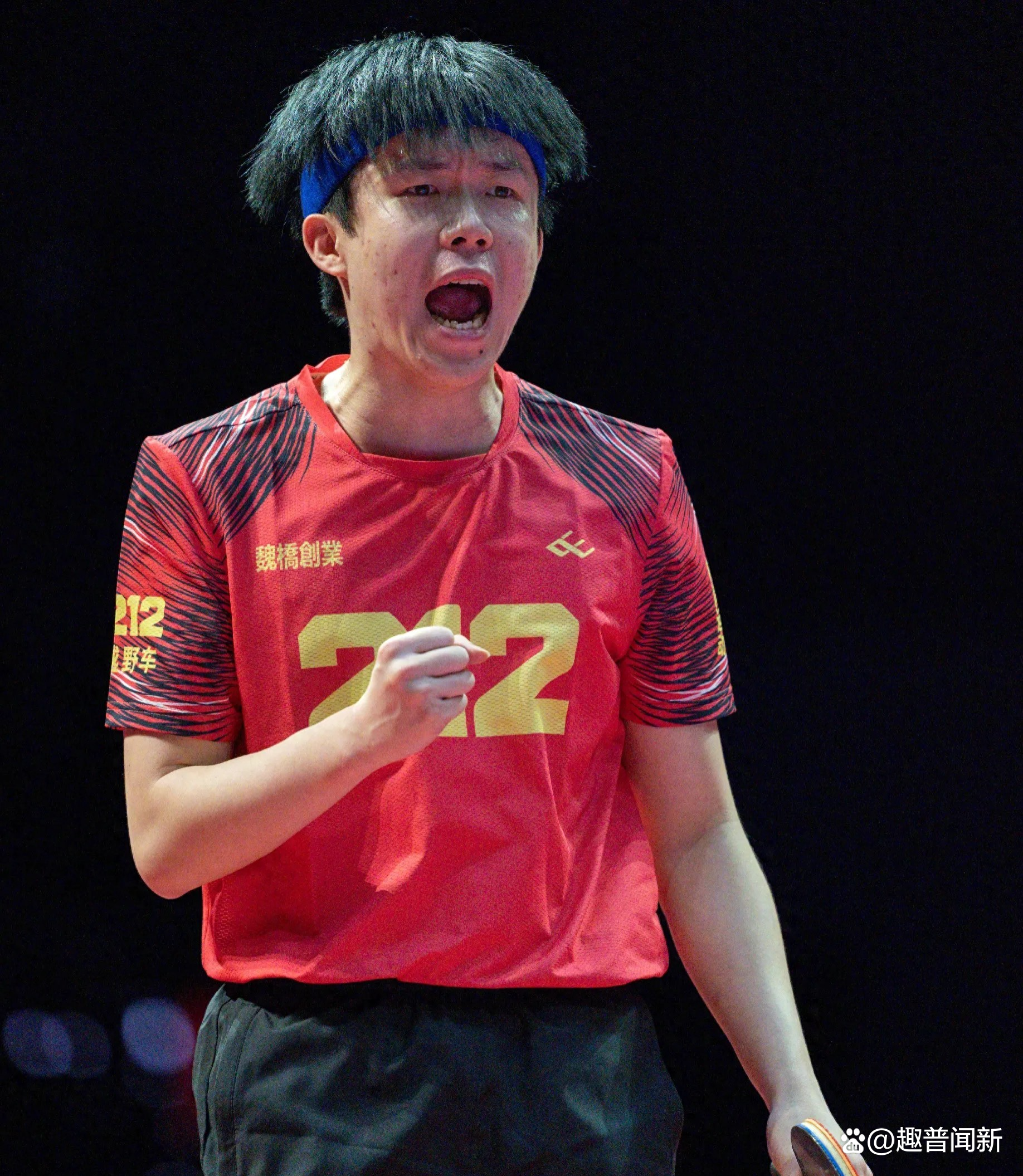 乒乓球选手刷新世界纪录,震撼全场 乒乓球选手刷新世界纪录,震撼全场