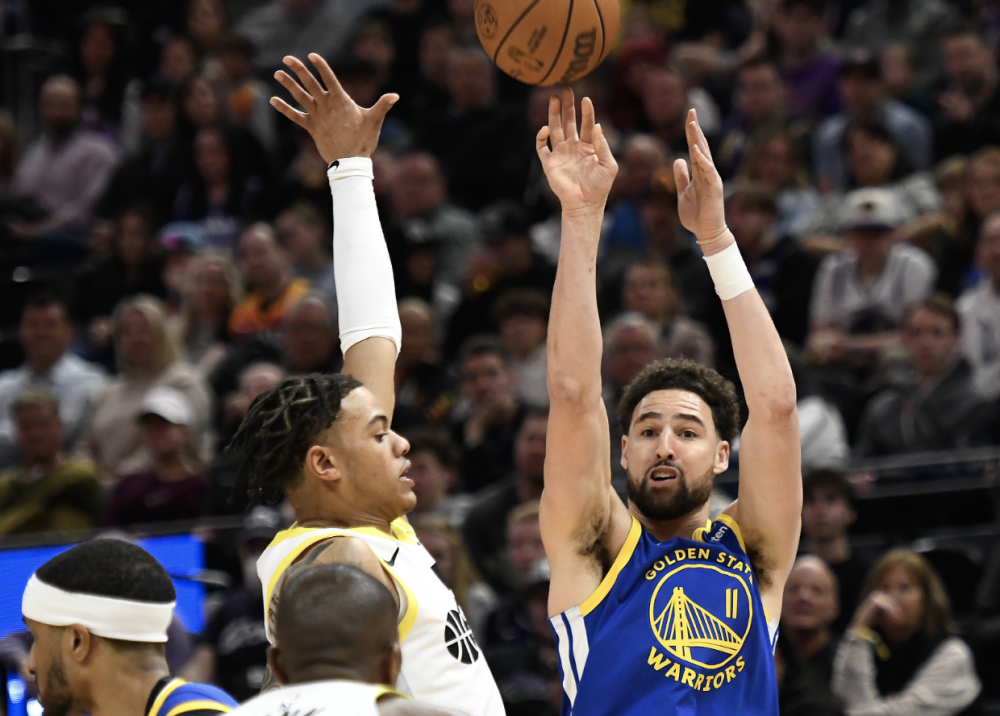 雄鹿逆转广州队,克莱高光表现 雄鹿逆转广州队,克莱高光表现