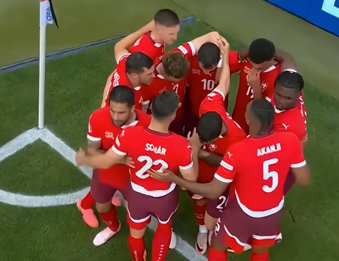 波兰队绝杀英格兰队，马龙关键制胜