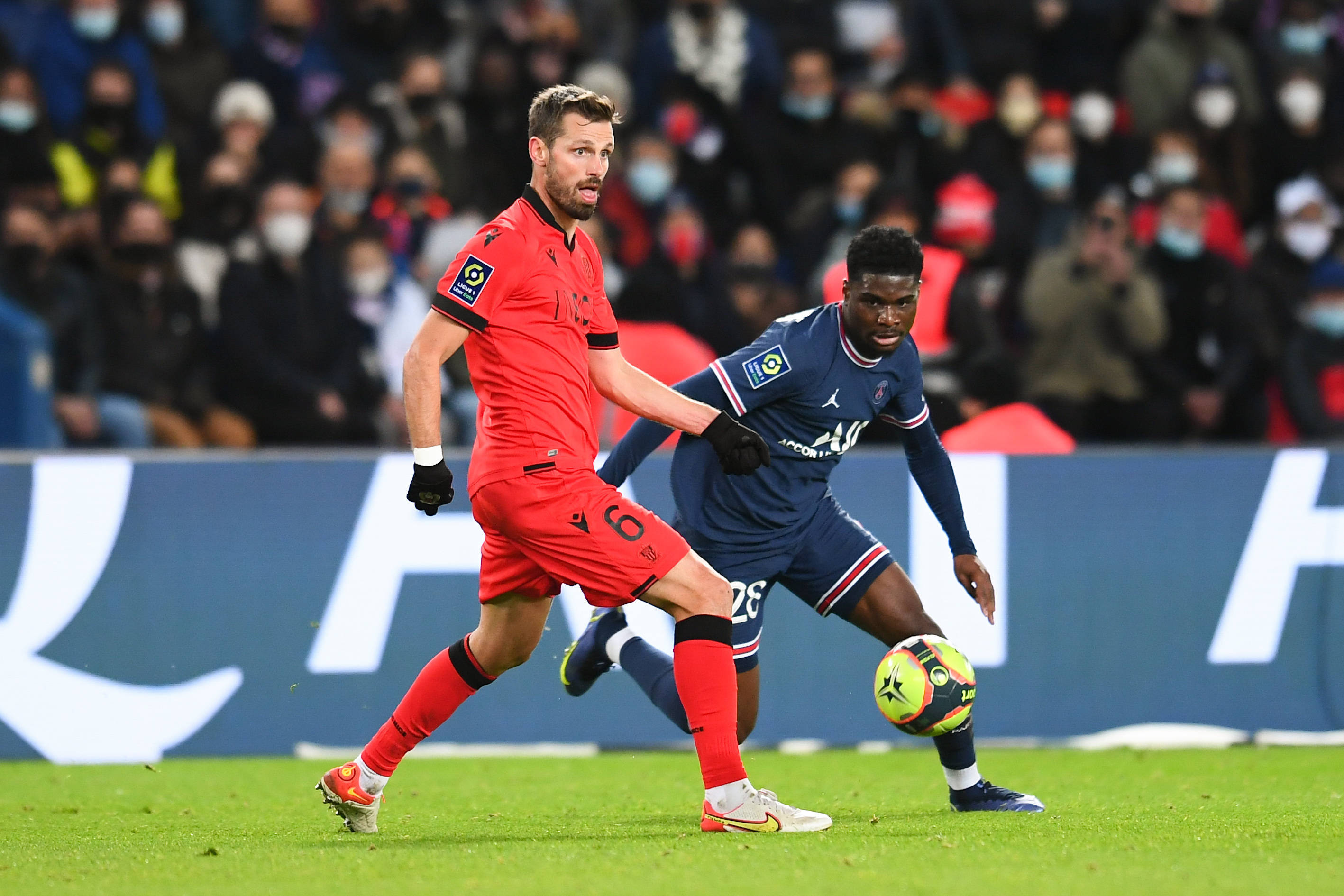 队员纪律问题频现，球队形象大受影响