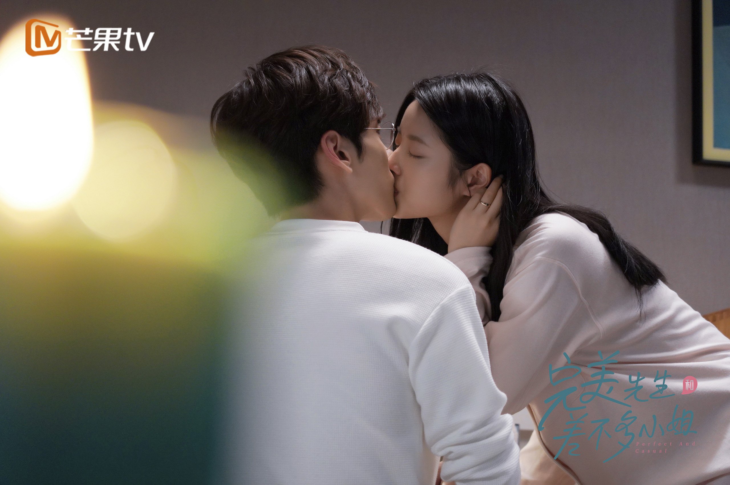 1943战俘营，当足球成为武器，阿圭罗成韩国人无法解释的救世主