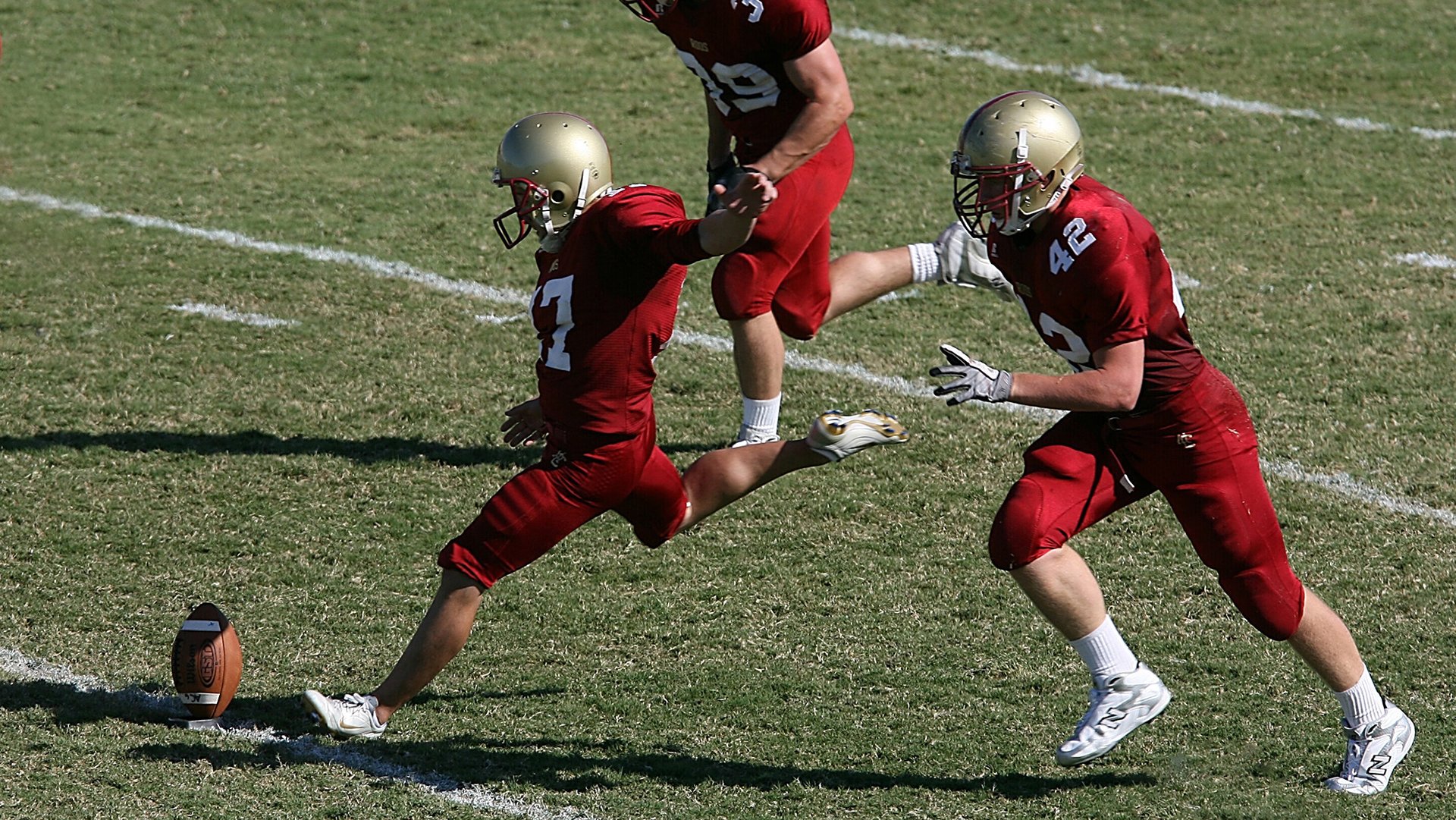 北非风暴侵袭梦剧场，马丁内利以阿尔及利亚式火力接管世界排名争夺战