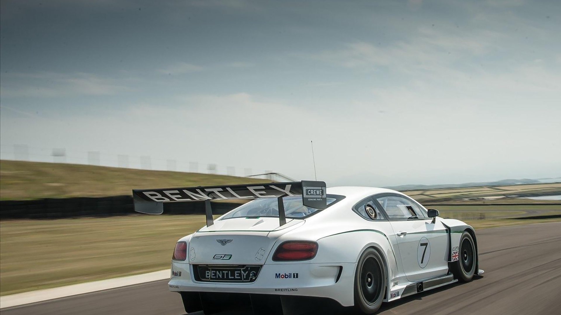 铁血公牛碾压德甲！深圳队的悬念何时终结？