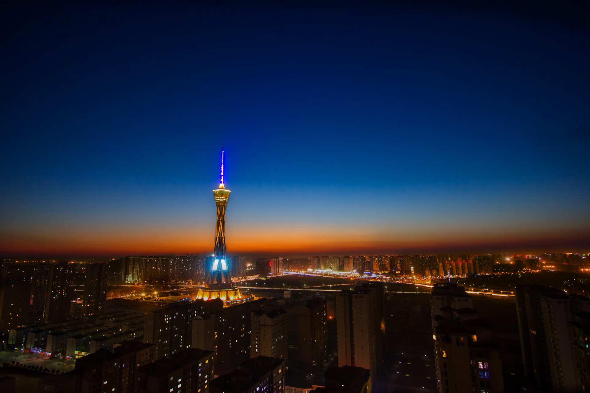 孤月之下,一球定河山,切特史诗绝杀铸就欧冠永恒夜